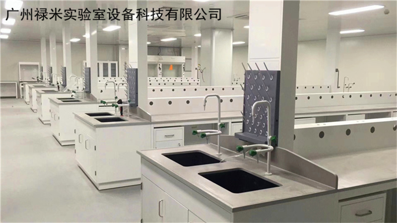 實(shí)驗(yàn)室家具外觀與質(zhì)量哪個(gè)更重要？