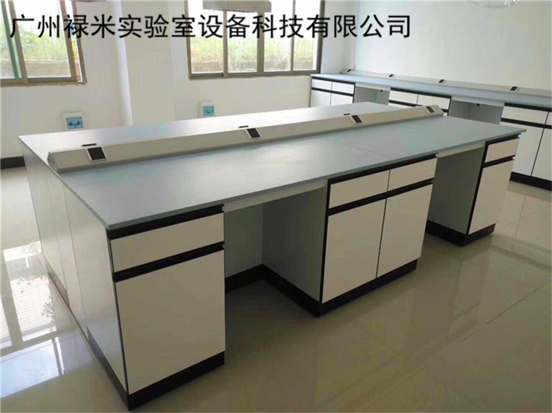 祿米實(shí)驗(yàn)室家具當(dāng)中選擇哪種材質(zhì)實(shí)驗(yàn)臺(tái)比較好？