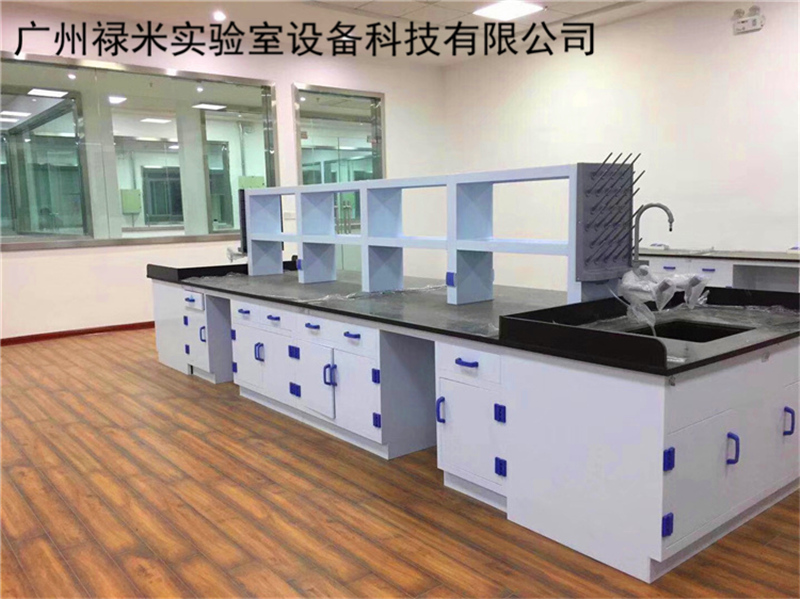 祿米幫您警惕實驗室家具甲醛超標(biāo)
